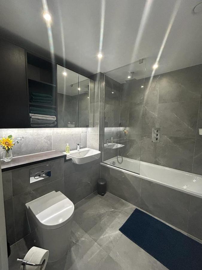 One West Point , Icon Tower London Exterior photo